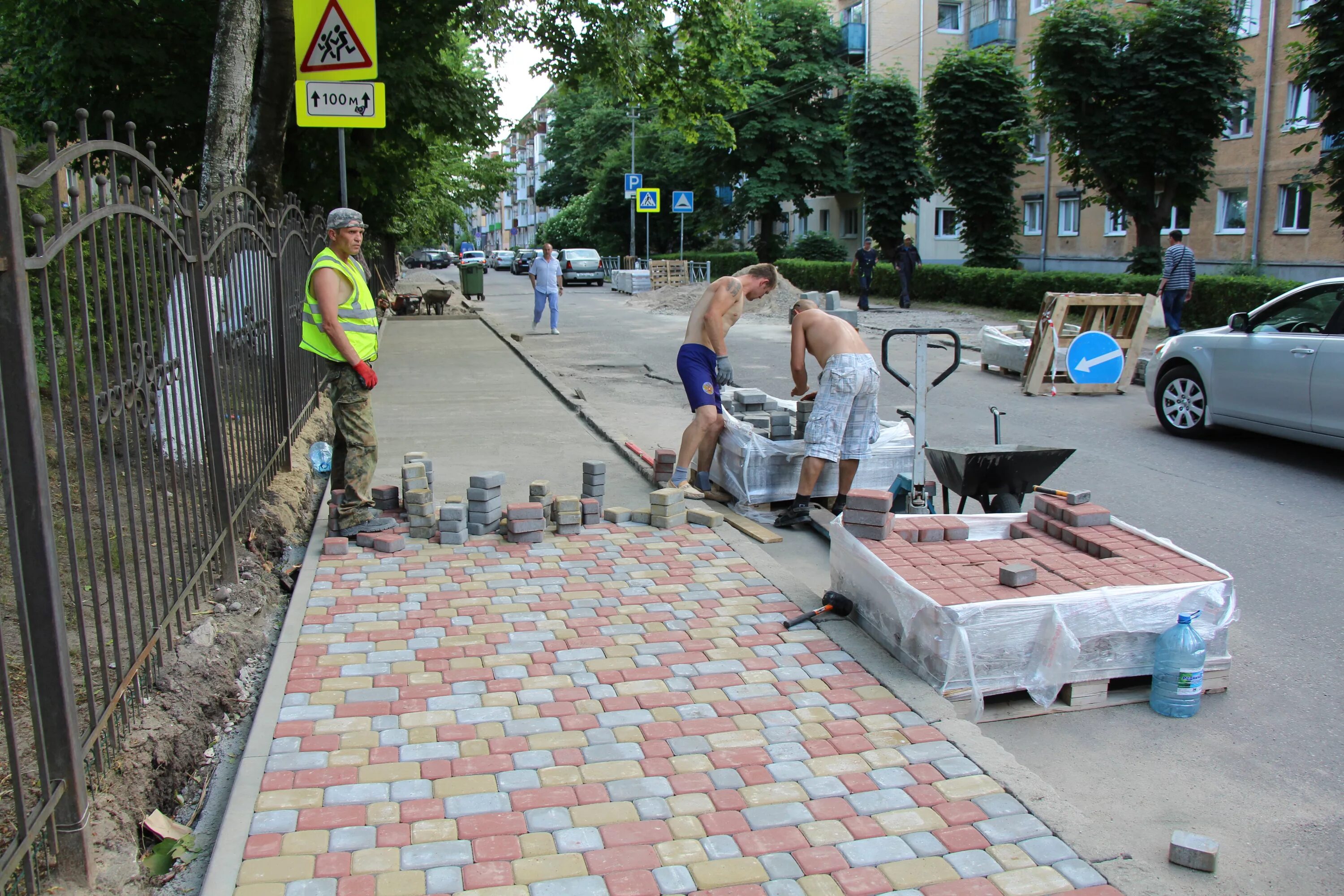 Ремонтные калининград. Ремонт тротуаров Калининград.