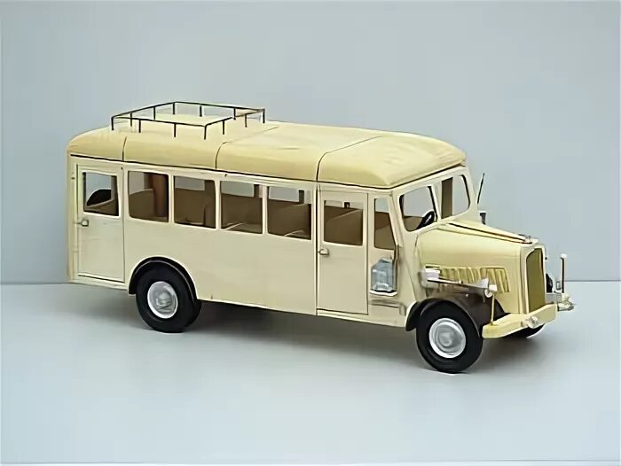 Автобус 1 24. Опель блиц 1\24. Opel Blitz Omnibus сборная модель автобуса 1:35 Roden 810. Автобус модели ГАЗ-151. Сборная модель автобус WK 1:24.