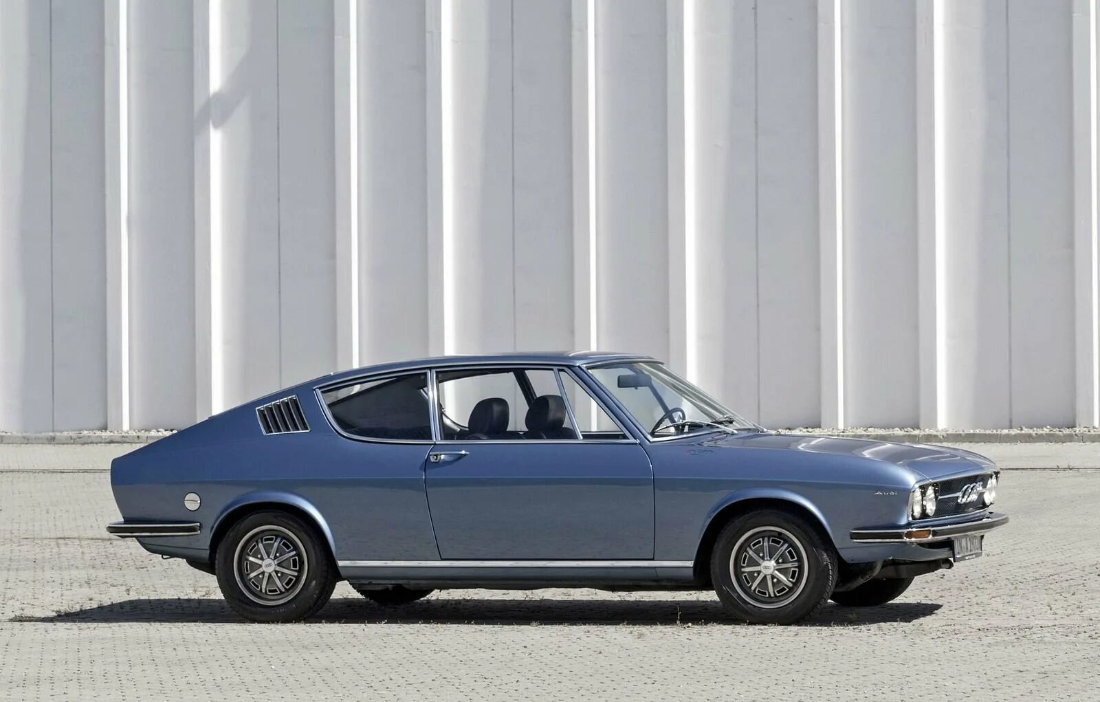 Audi 100 c1 coupe s. Audi 100 coupe s gt. Audi 100 coupe s 1970-1976. Audi 100 coupe s. Audi 100 c1 coupe s.