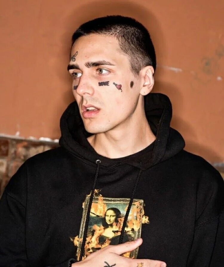 Фломастер рэпер. Иван дрёмин 2025. иван дрёмин 2025. иван дрёмин лысый. face рэпер.