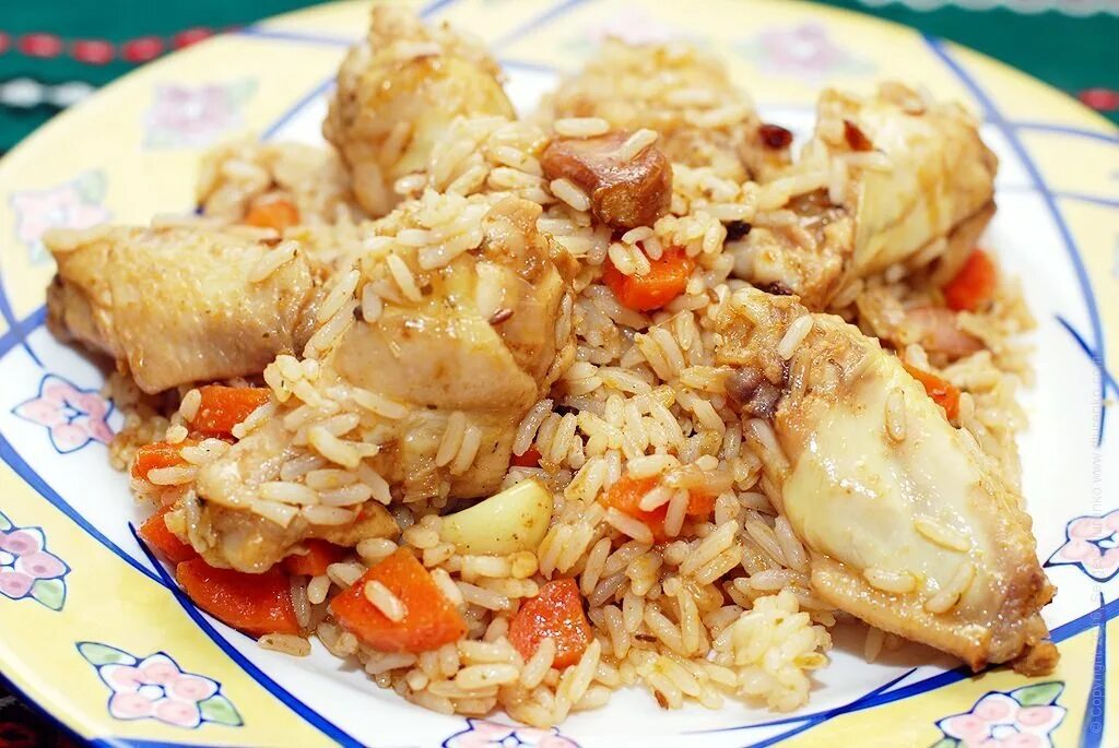 Плов из курицы. Вкусный плов с курицей. Плов из куриных ножек. Плов из окорочков