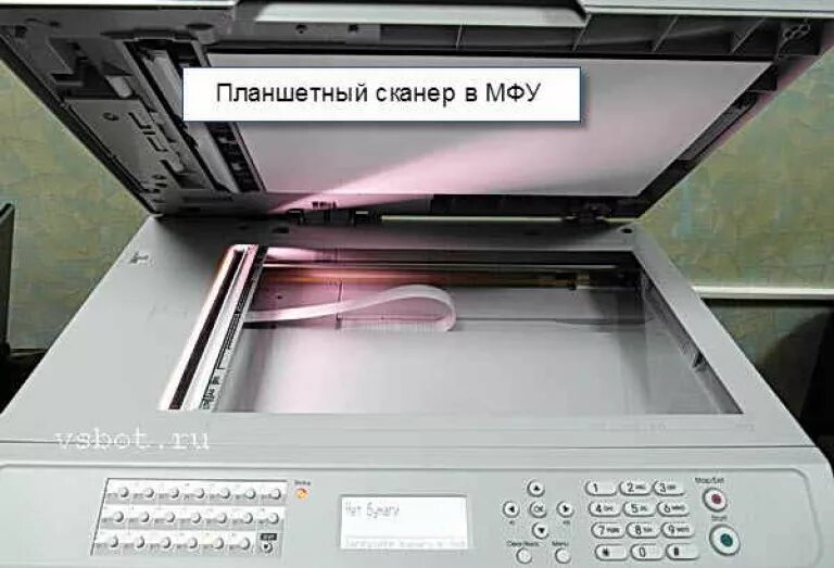Сканер горит красным. Стекло сканера. стекло сканера мфу. полосы на сканере. мфу линейка стекла сканирования.