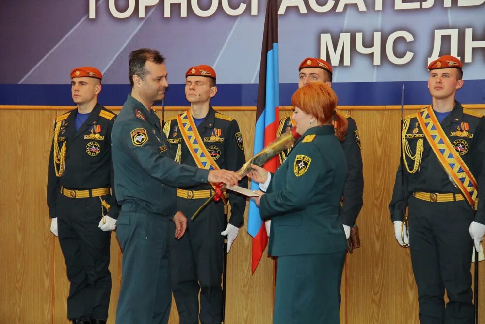 форма орбита мчс по новгородской спортивная. день пожарной охраны россии фото. спасатели мчс россии. адрес и телефоны мчс по рм. позывные сзао мчс.