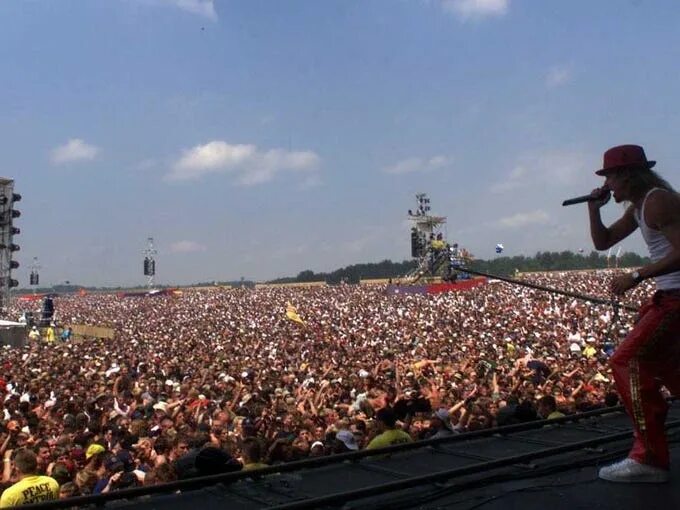 Woodstock 99 crowd. Woodstock 99 Whrist. Вудсток 99