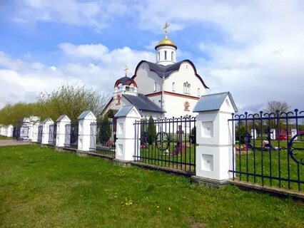 Кладбище церковь фото