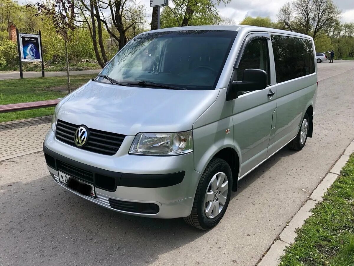 Купить фольксваген транспортер на авито в россии. VW Transporter t5 2008. VW Transporter 2003. Volkswagen Transporter 2008 год. Фольксваген Транспортер т5 2007 года.