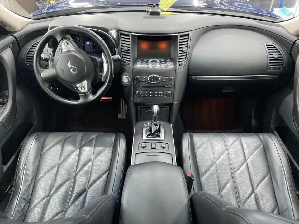 Как открыть инфинити fx35. Fx 350 infiniti салон. салон инфинити фх,7. infiniti fx37 салон. карбоновые накладки в салон инфинити fx 37.