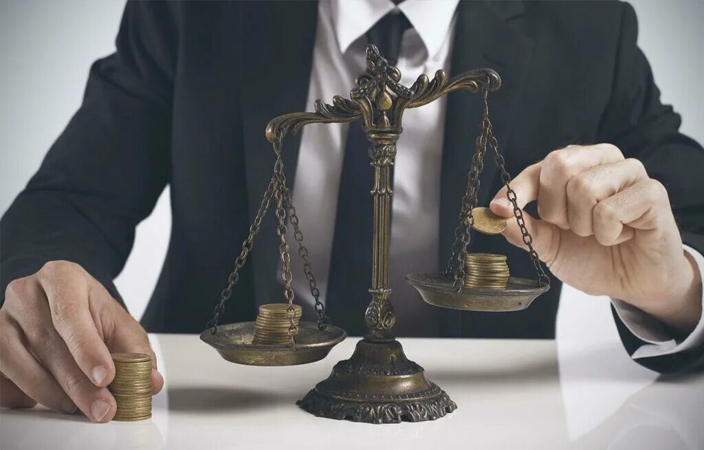 Взыскание неустойки картинки. Банковский юрист. Право и деньги. Возмещение убытков. Возмещение юридических услуг.