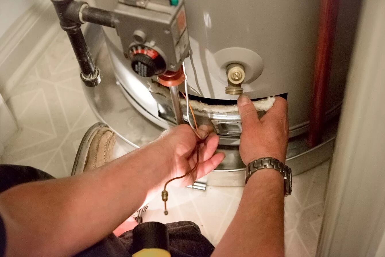 Почему нельзя использовать водонагреватель. Water heater водонагреватель. монтаж водонагревателя. починить водонагреватель. чистка водонагревателя.