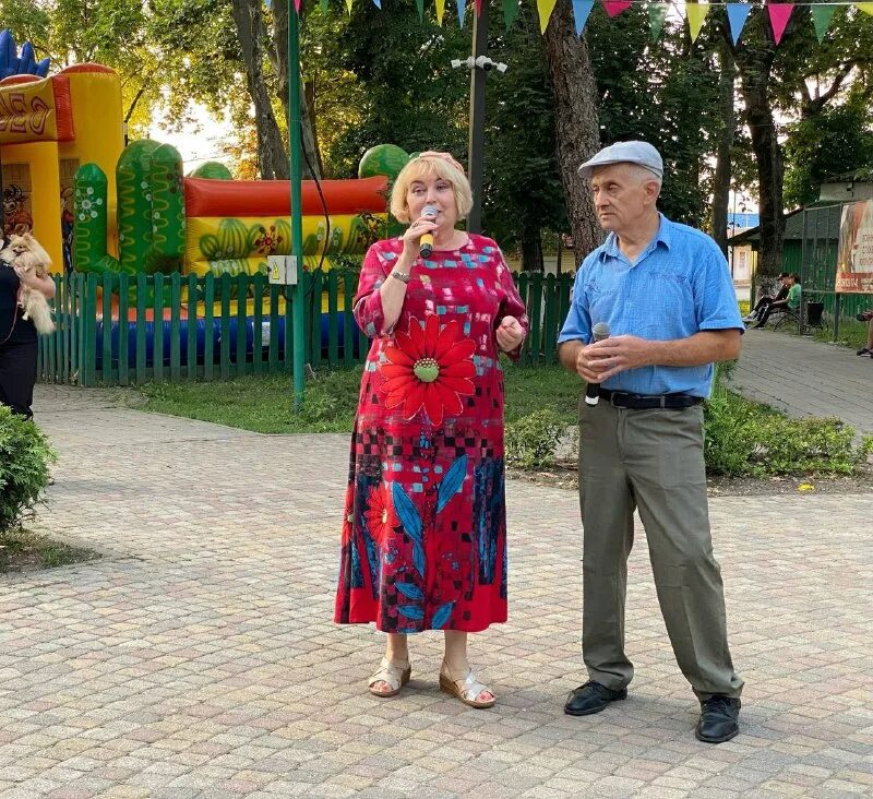 Краснодарский край станица динская комсомольский парк. Станица динская парк. Динской парк культуры и отдыха. Станица динская комсомольский комсомольский парк. Комсомольский парк станица динская.