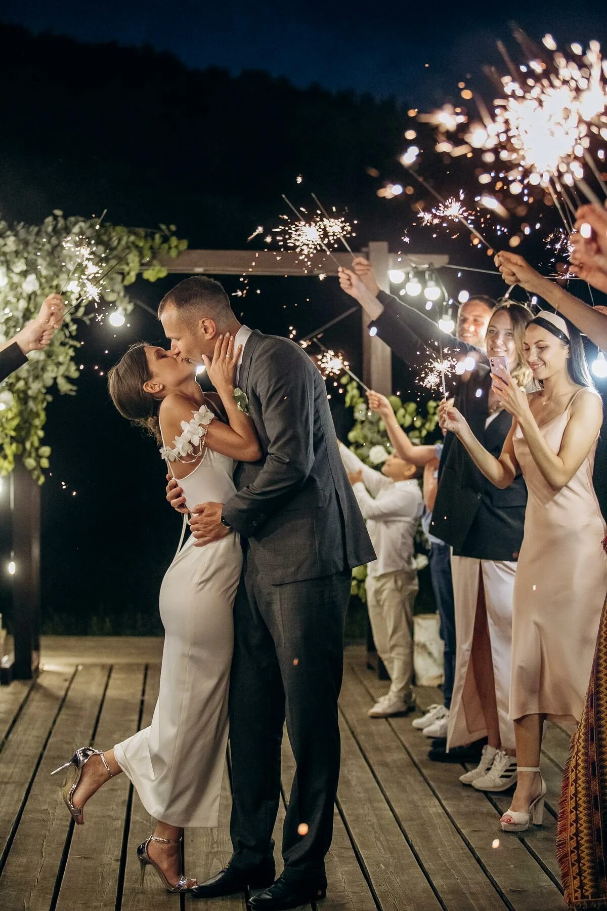 Цвет свадьбы 2022. Оформление свадьбы 2023 тренды. Свадьба лето 2023. Свадьба лето 2023. Свадьба лето 2023.