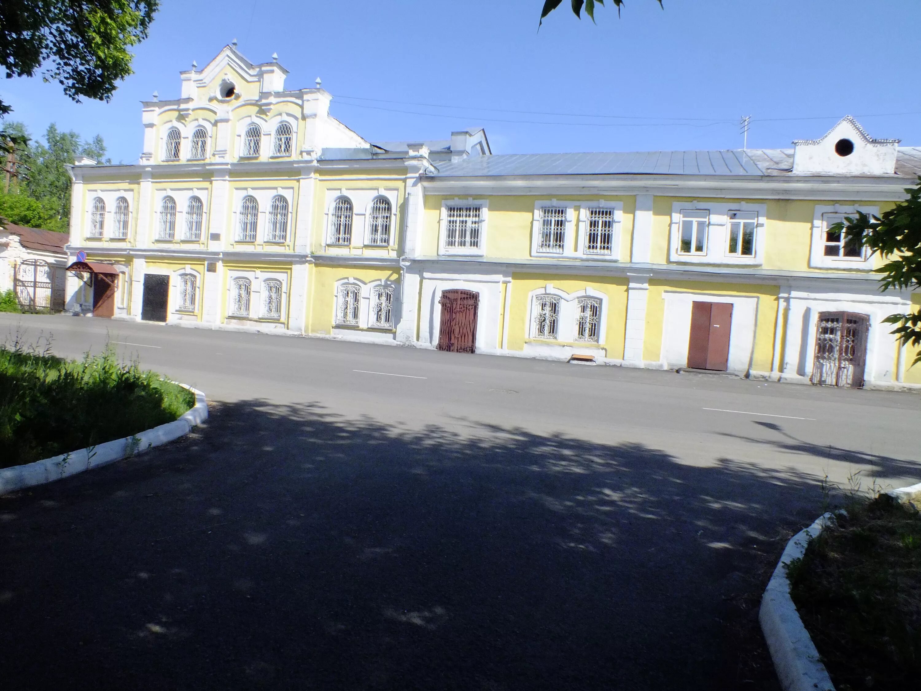 Дом сычева. Дом сычева. Бийск старый город достопримечательности. Камбалова, сыктывкар. Дом сычева.