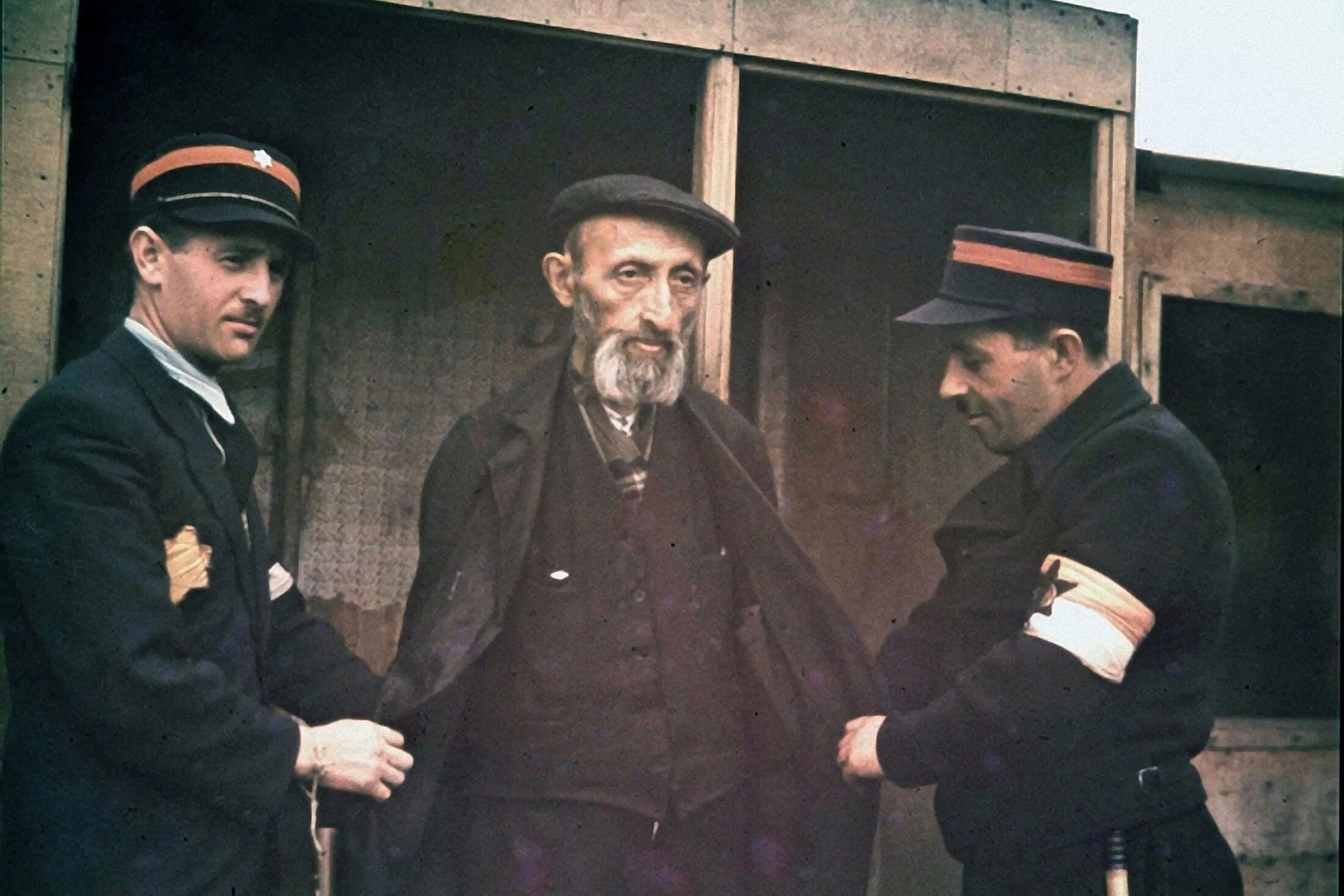 Охота на евреев. Хуго йегер. Охота на евреев. Бен кингсли эйхман. Юденрат варшавского гетто.