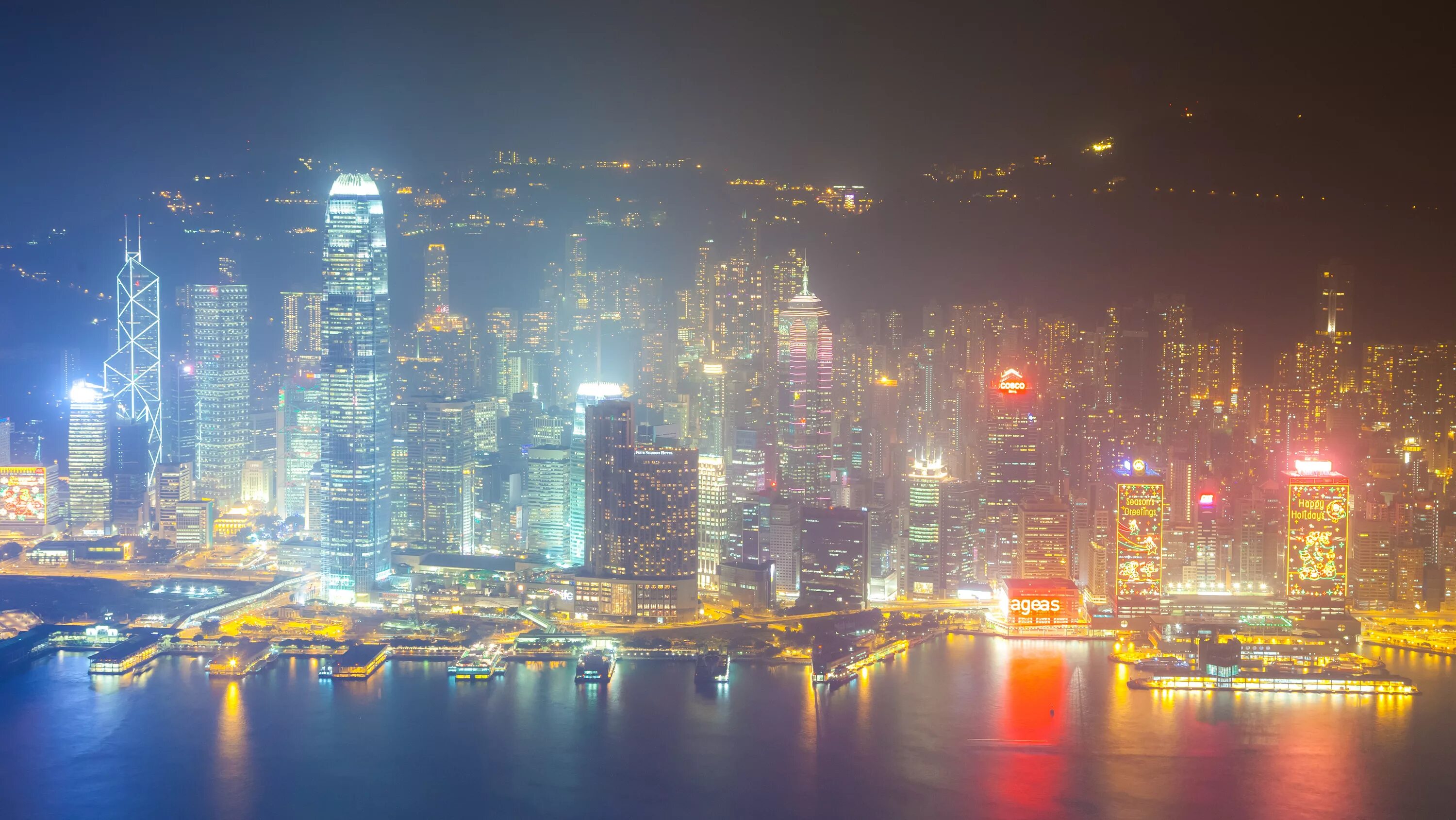 1080 максимальное разрешение. Панорама ночного города. Ночной Гонконг. Пейзаж города.