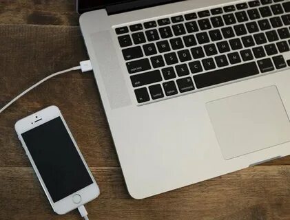 Телефон заряжается компьютер видит