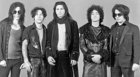 L a guns