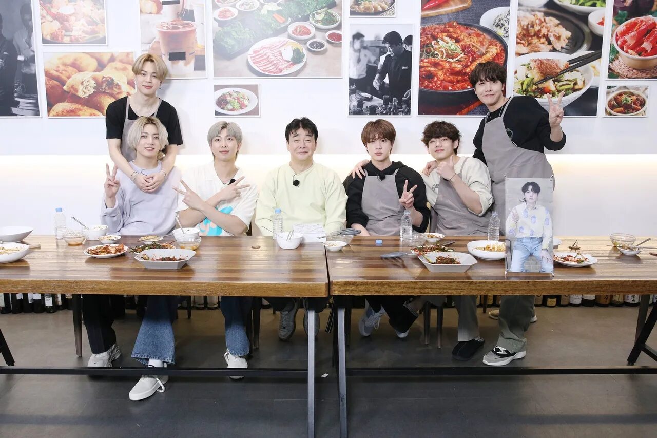 Сколько ран бтс. Ран бтс 142. bts - 달려라 방탄. run bts ep 142 2025. бтс ран эпизод 4.