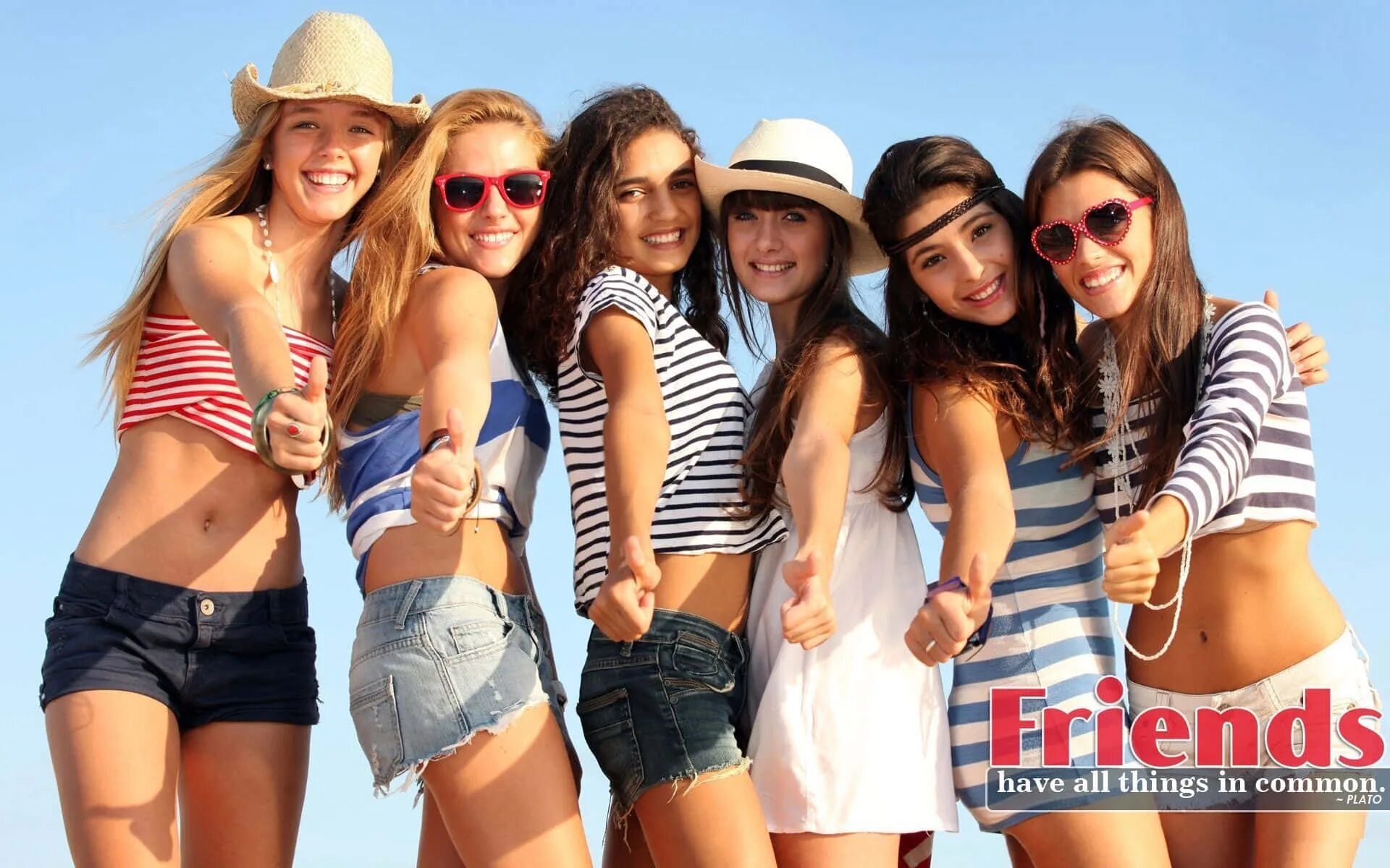Три красотки. Супер красотки. All best girls. Лучшие друзья. Красивые четыре подруги.