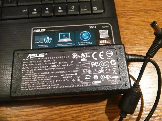Зарядка для ноутбука асус. Зарядки для ноутбуков Sony DNS. Зарядное устройство для планшета ASUS. Ноутбук асус к53в зарядка.