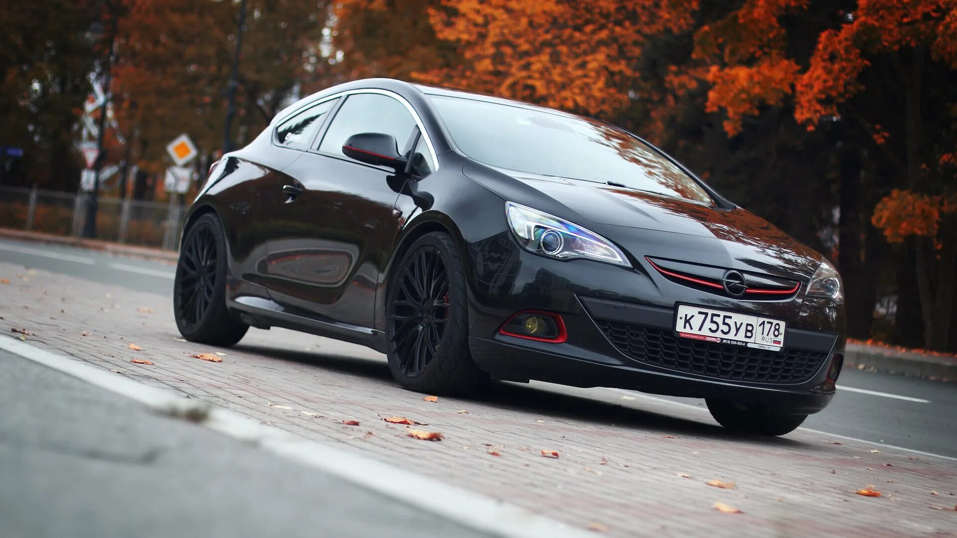 Opel astra черный. Opel Astra GTC. Oper Astra gt c. Opel Astra GTC черный.