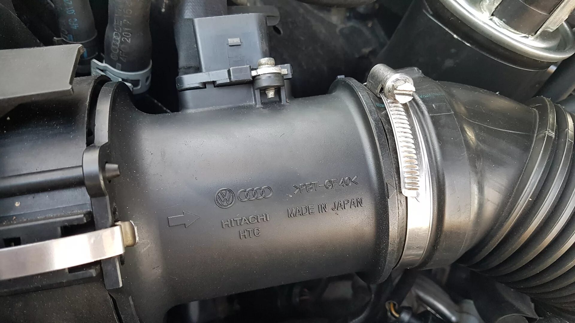 Дмрв высокие обороты. Датчик массового расхода воздуха газ 3221. Датчик массового расхода воздуха фото. Датчик дмрв ваз 2114. Датчик расхода воздуха бмв е39.