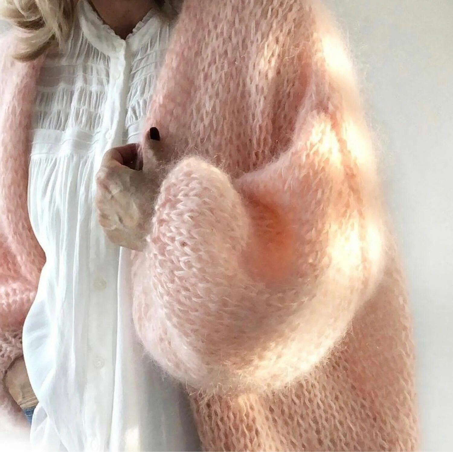 Ким харгривз 2020. Кардиган из мохера камтекс. Кардиган из ализе мохер классик. Ким харгривз кардиган из мохера. Simona pirelli мохеровый кардиган.