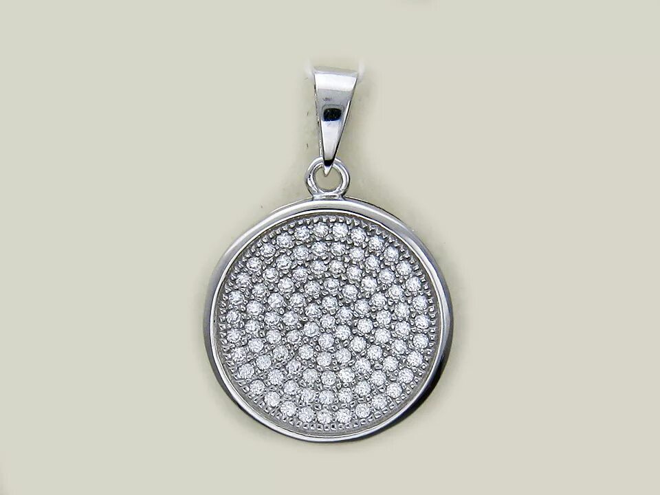 круглый серебряный кулон