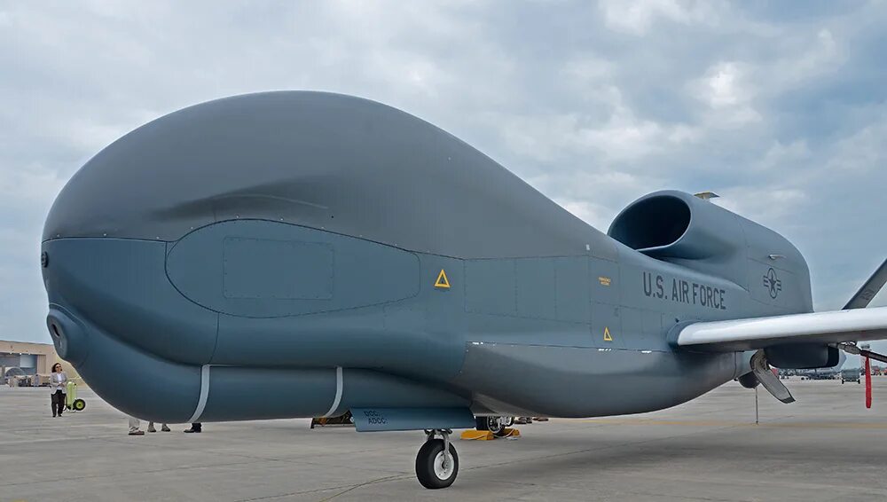 Глобал хок. RQ-4 Global Hawk. БПЛА RQ-4. Беспилотник RQ-4b Global Hawk. Global Hawk RQ-4 Forte 10.