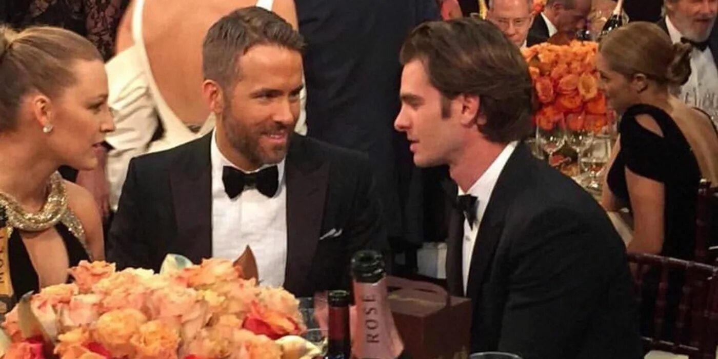 Рейнольдс гарфилд. Andrew garfield ryan reynolds kiss. Эндрю гарфилд. Andrew garfield ryan reynolds. Рейнольдс гарфилд.
