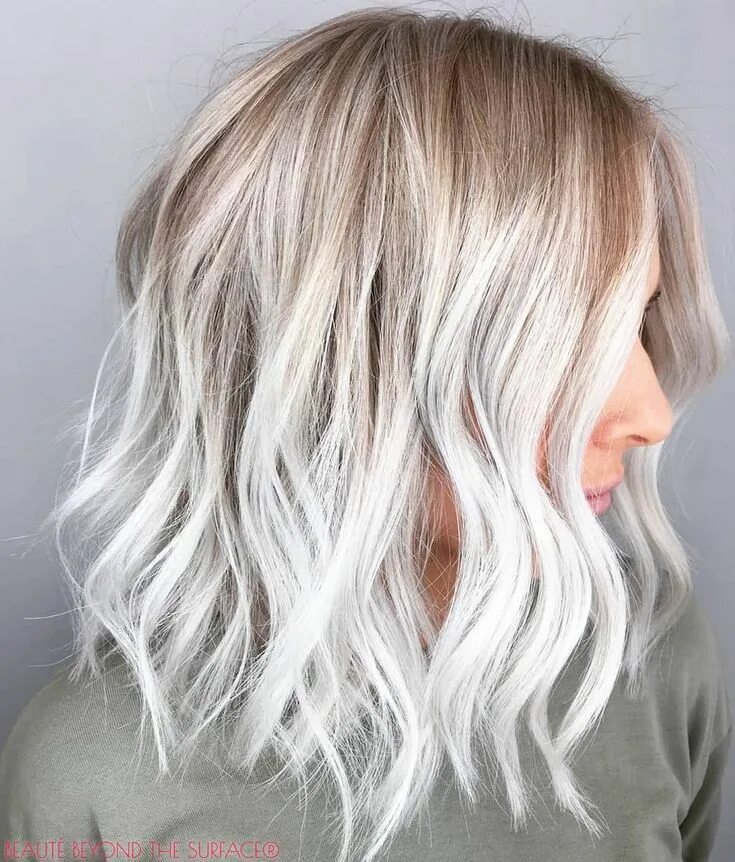 Ash blonde. Пепельный миллиривинь. Пепельный балаяж 2020. Для волос балаяж блонд. Омбре балаяж платиновый блонд.