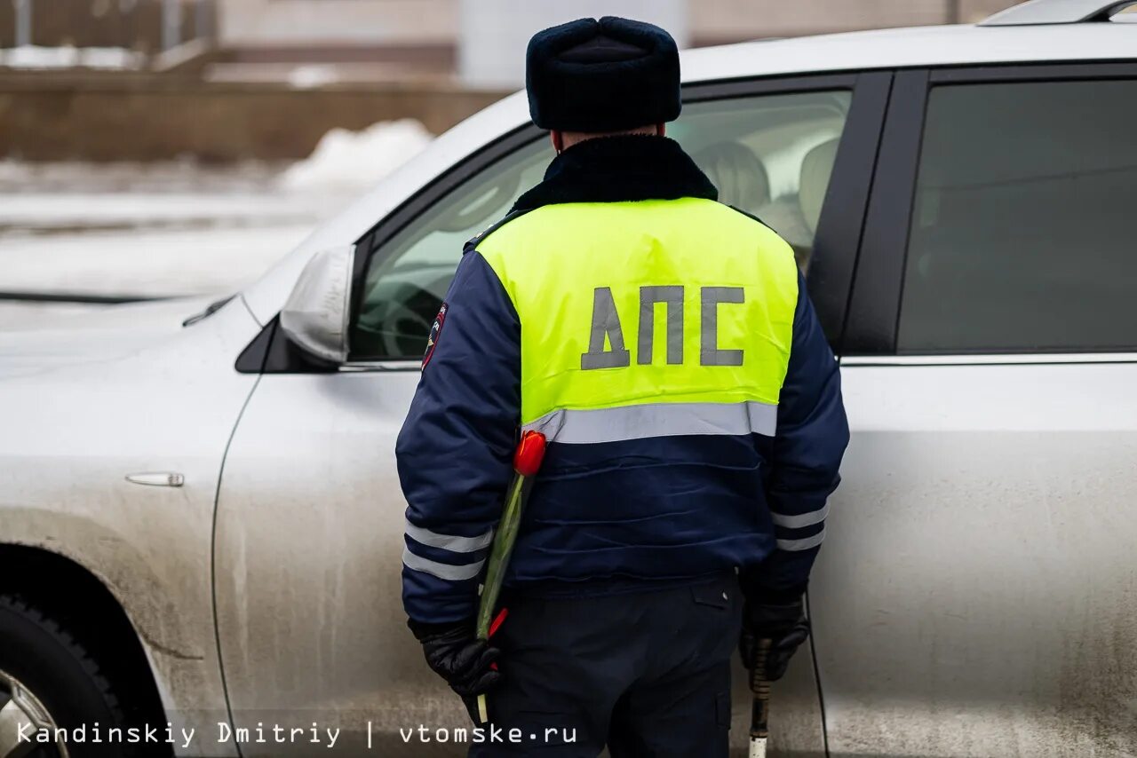 Автомобиль ДПС. Машина ГИБДД. ДПС на дороге. Проверка документов ГИБДД.