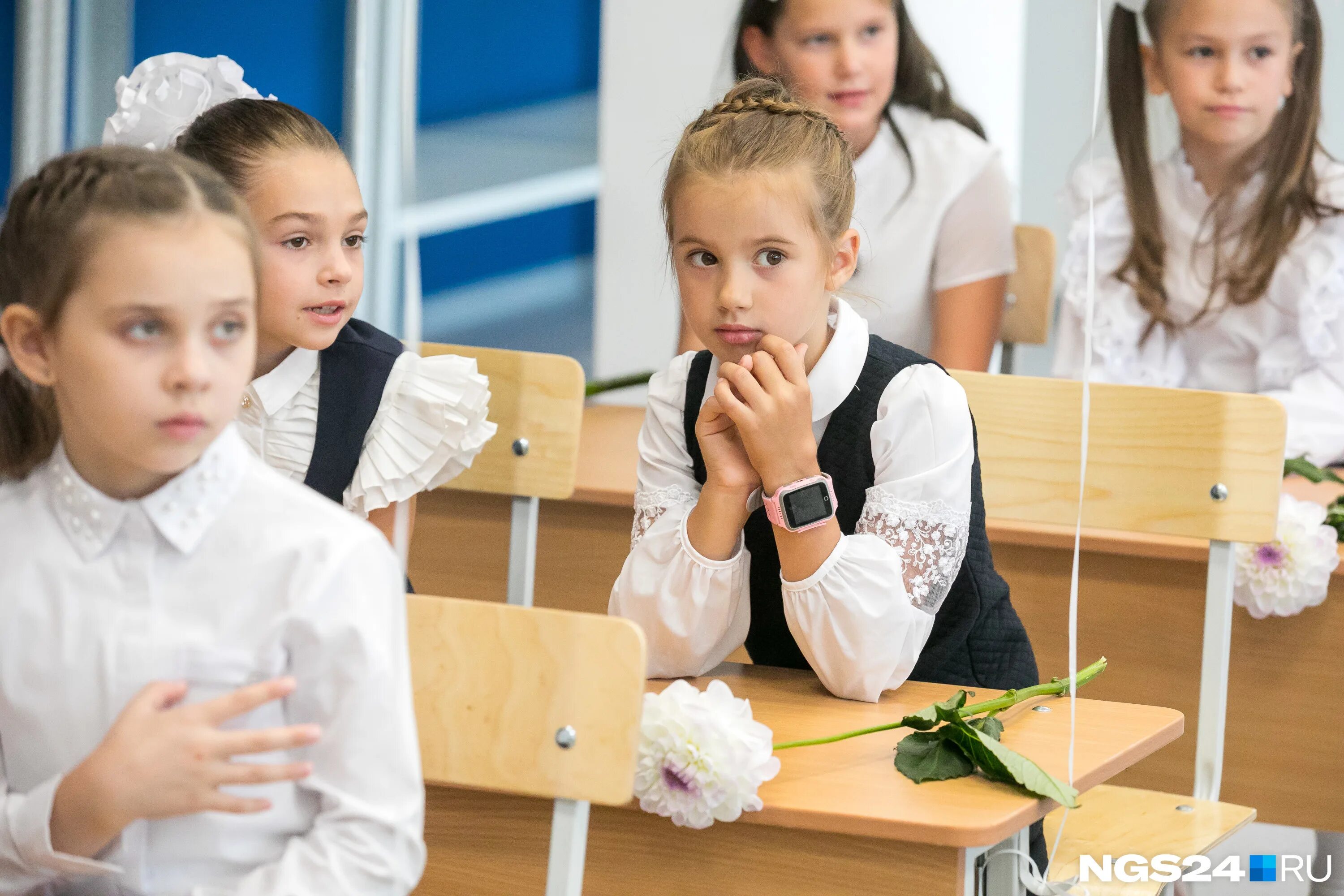 Сопоставляющий классу класс. Мастер класс для первоклашек. школа топ фото. собирается весь класс. ученики в топах в школе.