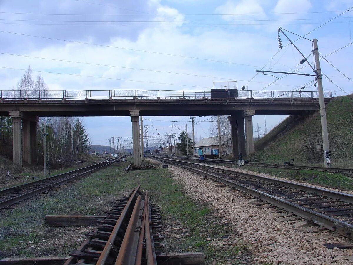 Эд9т-0013. Электричка злобино путепровод. Станция путепровод красноярск. Жд станция перово. Станция путепровод красноярск.
