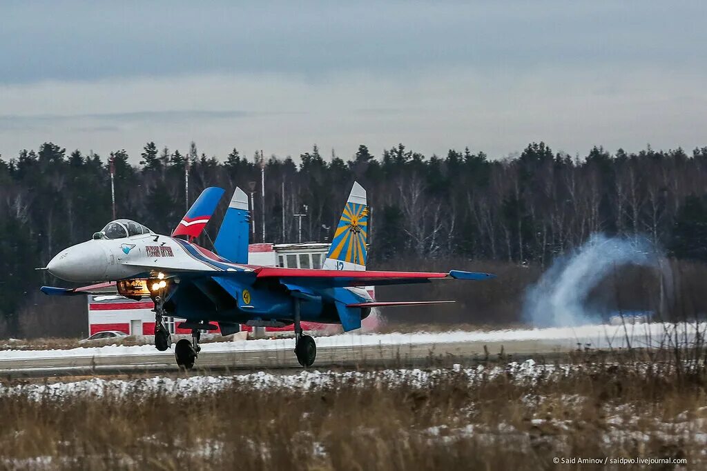 Русские витязи карелия. Русские Витязи пилотажная группа. Русские Витязи Кубинка. Русские Витязи пилотажная группа фото. Вологда Турундаевская улица 7 русские Витязи.