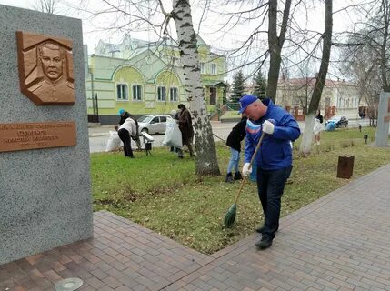 Глава принял участие в субботнике