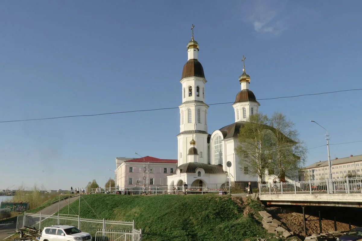 Архангельск окрестности. Храм Успения Божией матери Архангельск. Архангельск достопримечательности. Архангельские достопримечательности. Архангельск картинки достопримечательности.