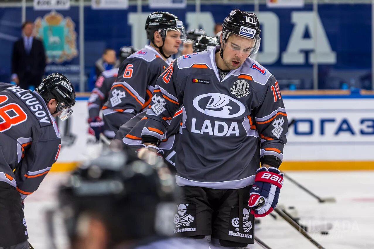 Список травмированных кхл. Лада кхл иржи новотны. Травмированные игроки кхл. Стефан да коста автомобилист. Список травмированных кхл.