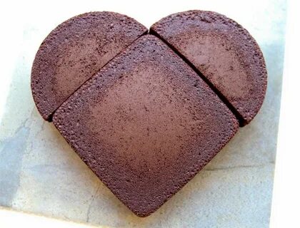 Сердце из круглого коржа