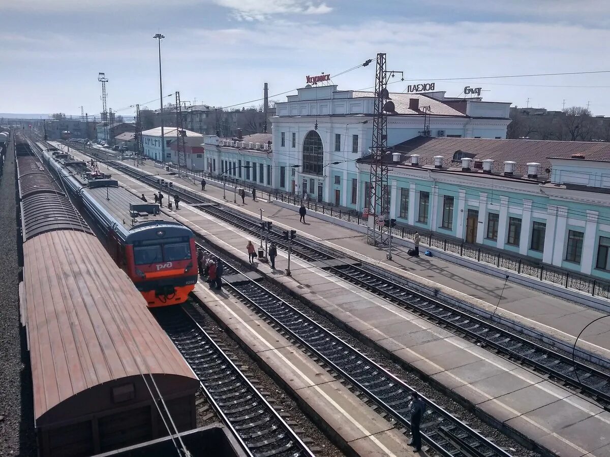 Станция Уссурийск. Уссурийск вокзал. РЖД вокзал Уссурийск. Станция Уссурийск ДВЖД.