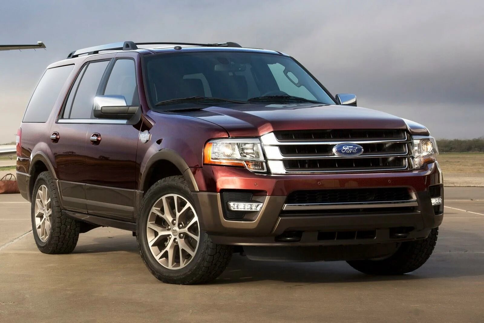 Внедорожник Форд Экспедишн. Ford Expedition 2015. Форд Экспедишн 2014 года. Форд Экспедишн 2016.