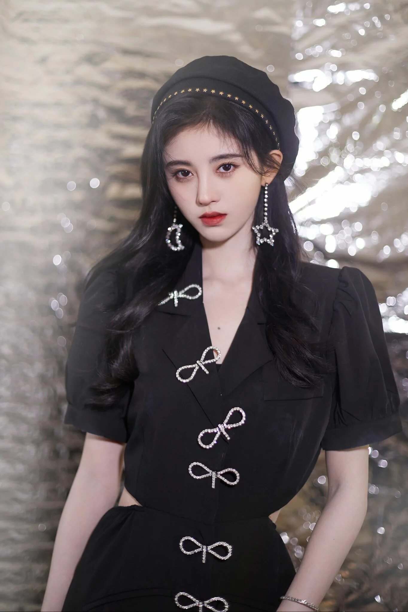 Цзюй цзинъи дорама. Цзюй цзинь и дорамы. Ju jing yi актриса. Цзюй цзин и. Цзюй цзинь китайская актриса.