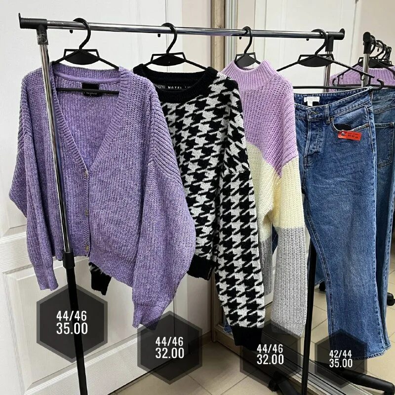 Модная одежда в секонде. Петровского, 38, жлобин. Одежда из европы жлобин. Одежда из европы жлобин. Одежда из европы жлобин.