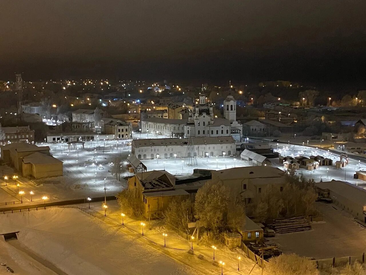 Точное время тобольск. Базарная площадь Тобольск. Базарная площадь 11 Тобольск. Тобольск Подгора панорама. Тобольск население 2023.