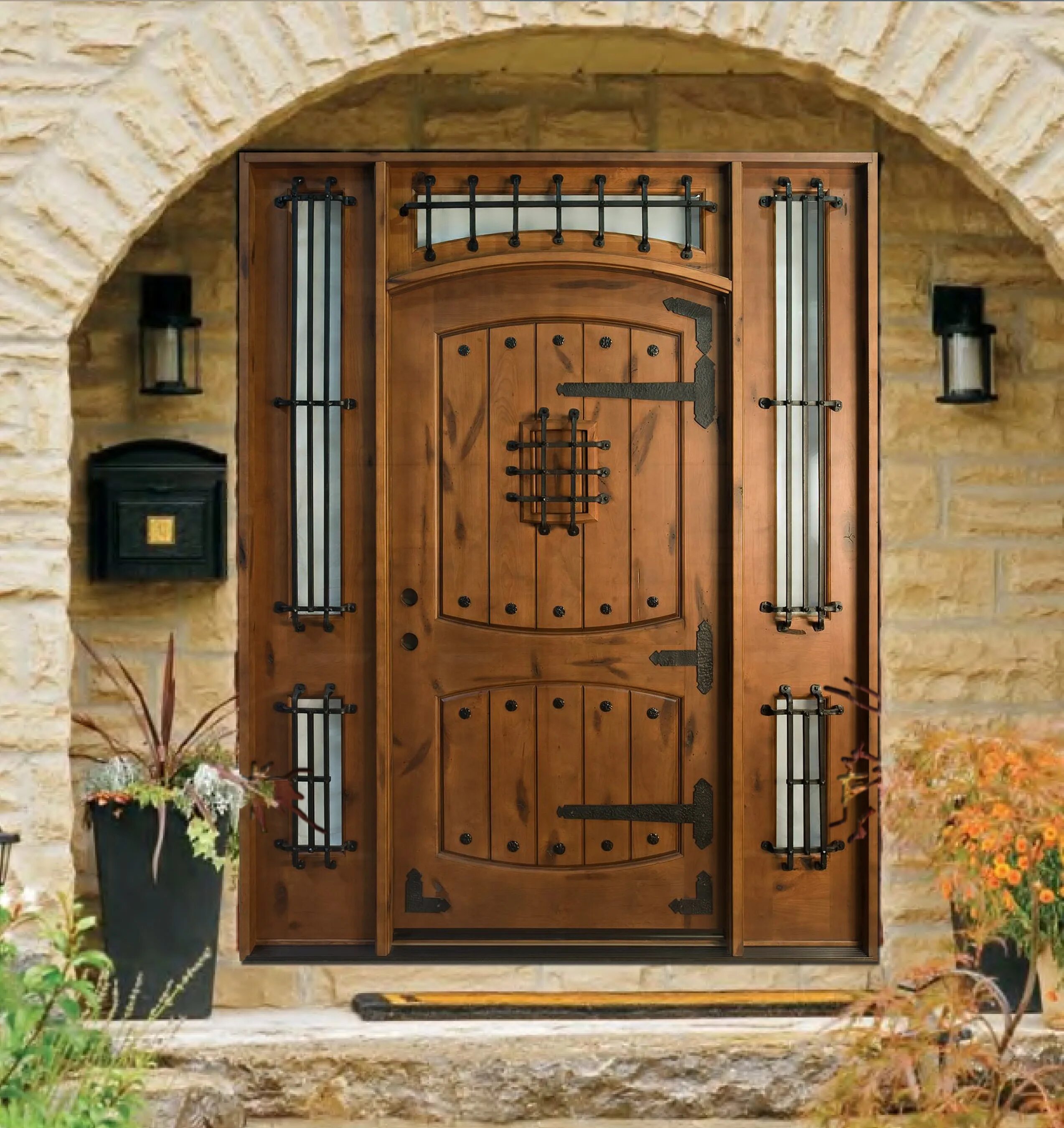 Купить дверь деревянную входную в дом. Деревянная дверь. Двери наружные деревянные. Дверь входная деревянная. Деревянная входная дверь в частный дом.