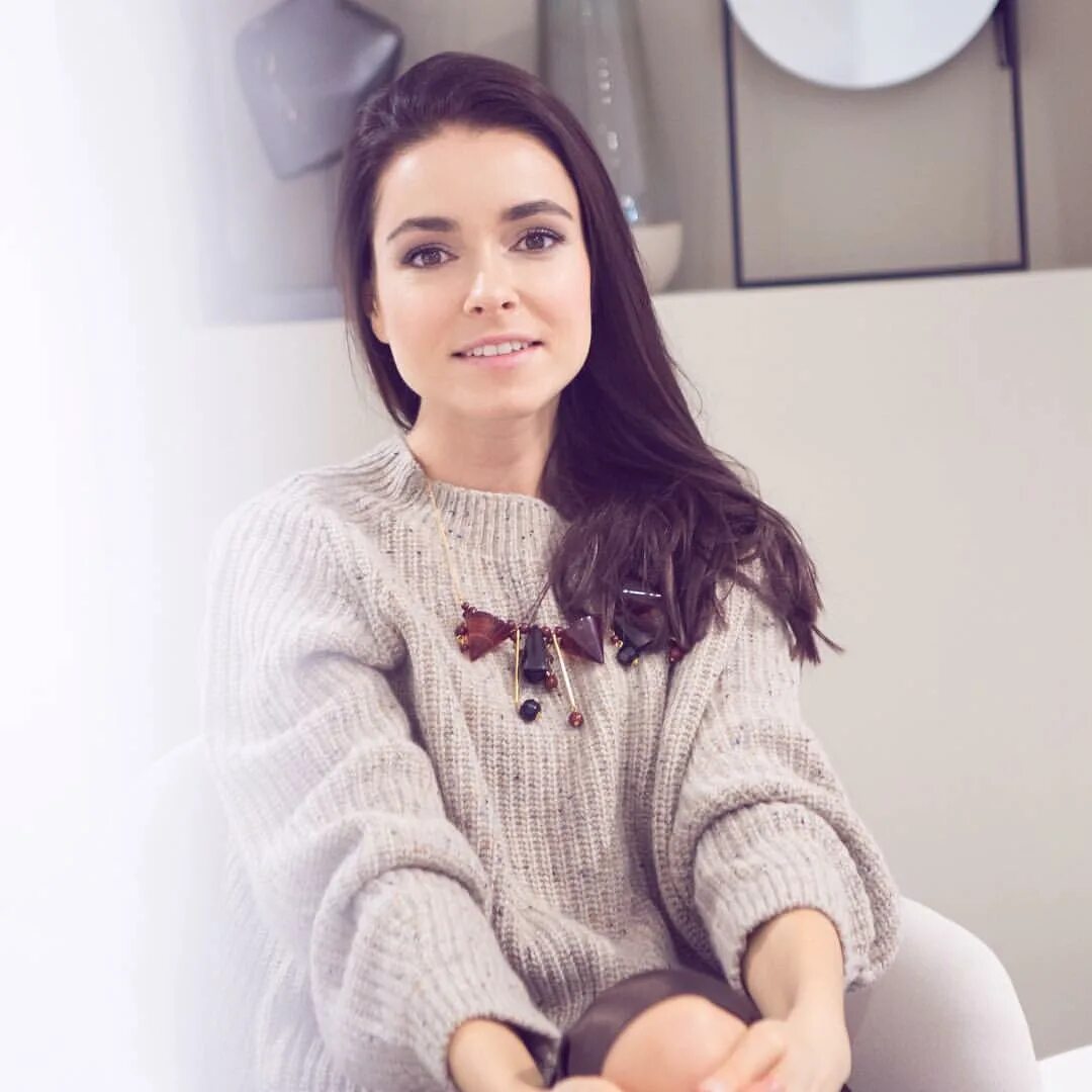 Понарошку руденко. Мари краймбрери. Ирена понарошку. Ирена понарошку фото. Телеведущая ирена понарошку.