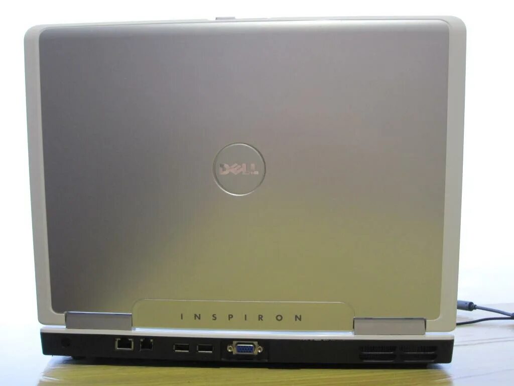 Ноутбук dell 1501. Dell 1501 процессоры. Делл инспирион 1501.