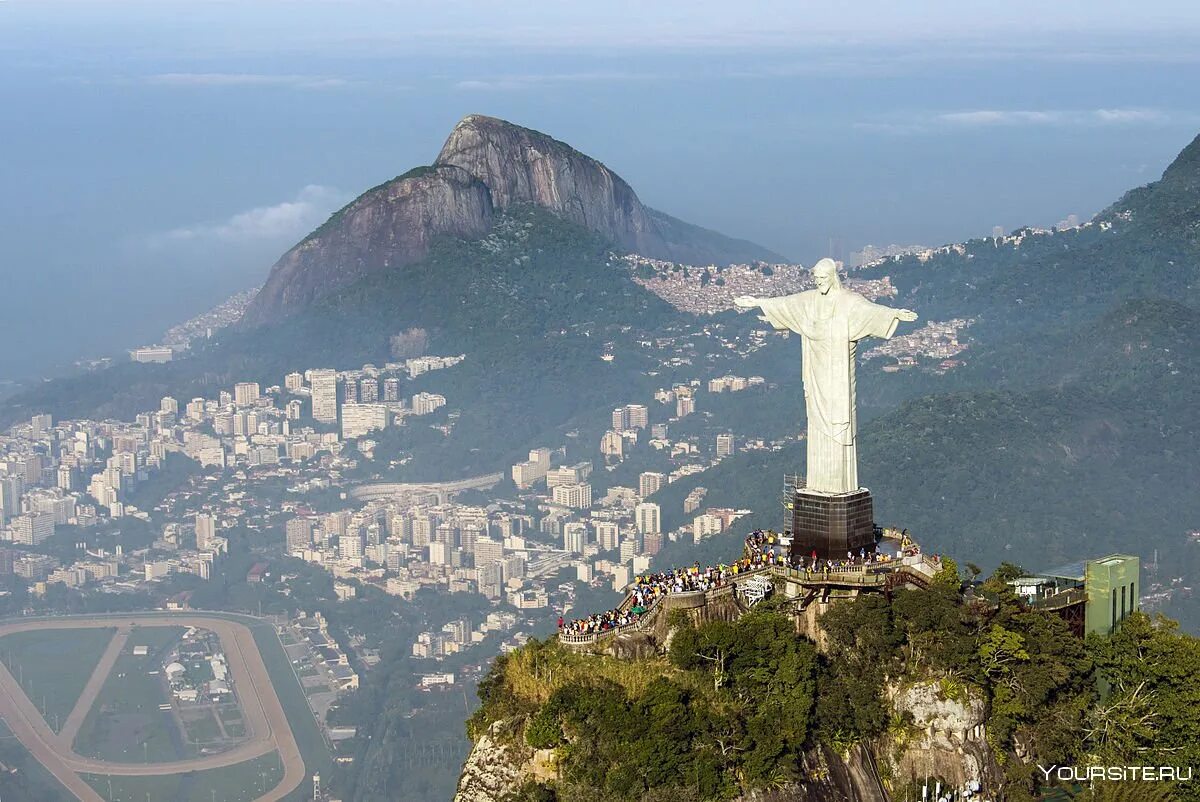 Памятники бразилии. Статуя Иисуса Христа в Бразилии. Христос-Искупитель Рио-де-Жанейро, Бразилия. Статуя Христа-Искупителя Бразилия. Христос Искупитель Рио де Жанейро.