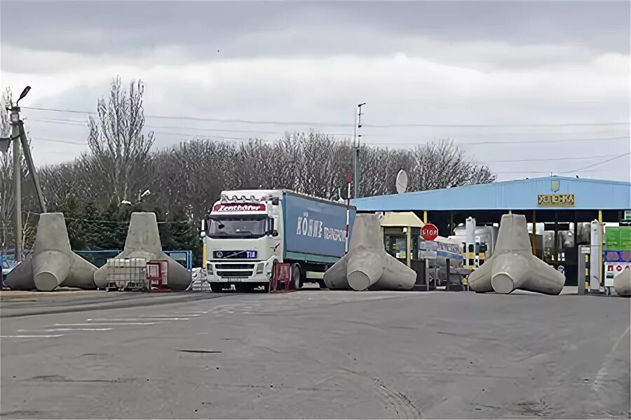 Матвеев курган успенка. Пункт пропуска Авило-Успенка. Авило-Успенка Ростовская область таможня. КПП Успенка 2014. Авило Успенка на карте.