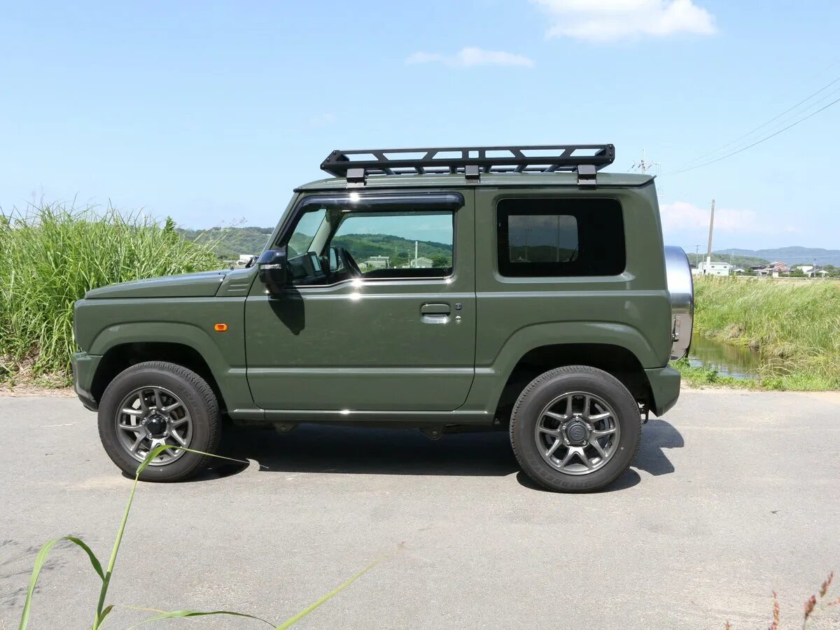 Палатка на крышу сузуки джимни 2021. Suzuki jimny camper. Jb64 jimny. Крыша сузуки джимни. Багажник на крышу suzuki jimny 2020.