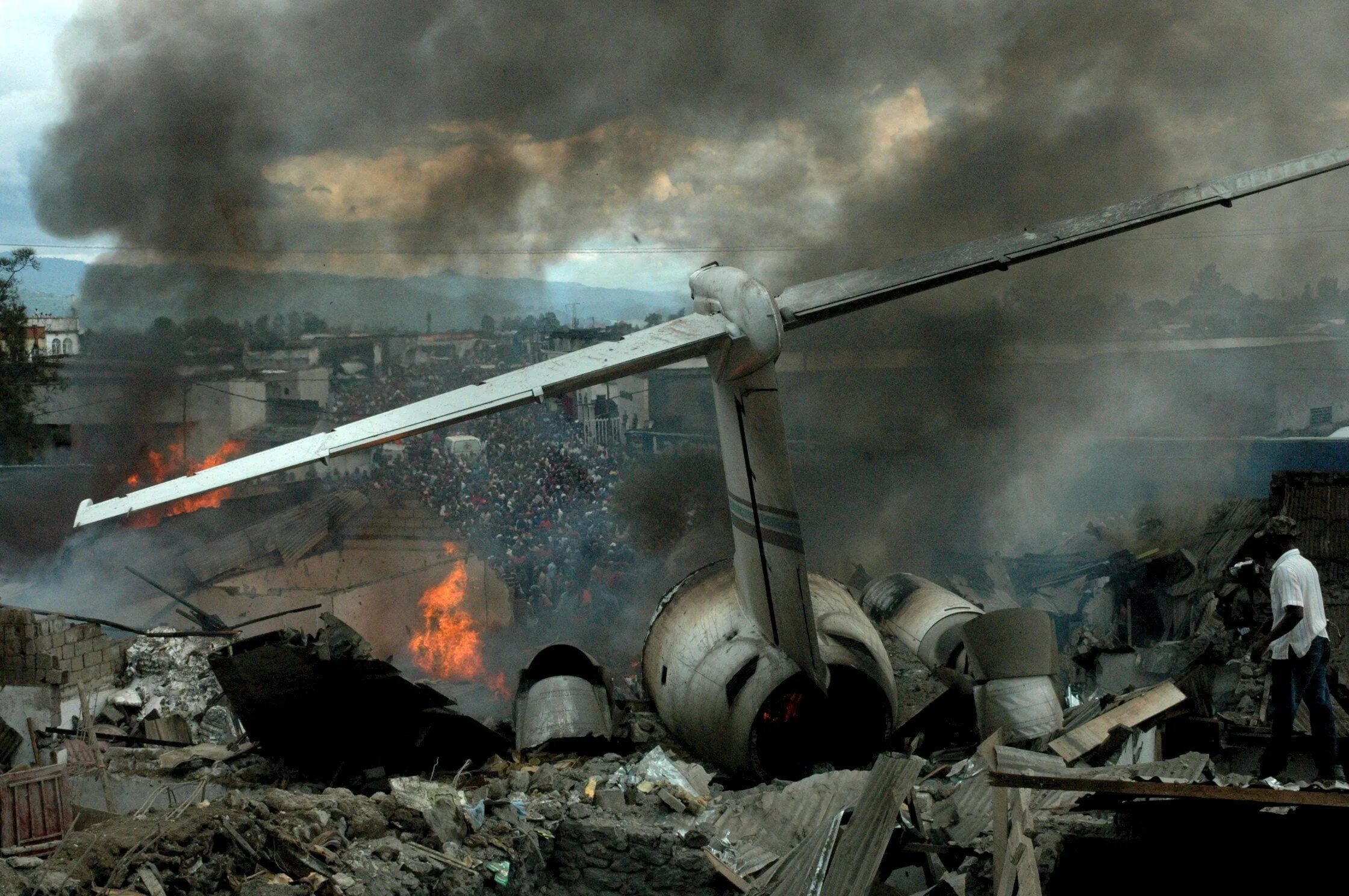 Ютуб авиакатастрофы. Тайна катастроф. Старый самолет в Армении.